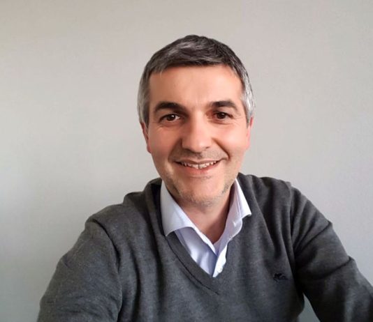 Pd, si spacca pure la terna dei sindaci: Addabbo e Iavarone lasciano il partito, Marino resta