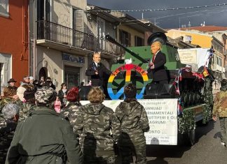 Cerreto, successo di pubblico per lo spettacolo dei carri di Carnevale