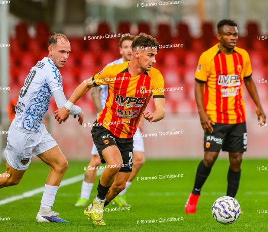 Benevento, ora Floro Flores cerca soluzioni a sinistra