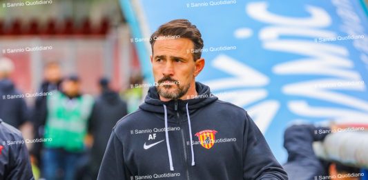 Dalla difesa all’attacco: Floro Flores deve scegliere il Benevento di Potenza