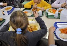 Mensa, fari sul capitolato: troppi i punti inattuati. Continua il confronto sul pasto da casa