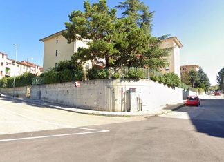 Ancora problema miasmi a Capodimonte, la testimonianza: “Casa infestata anche con infissi chiusi”