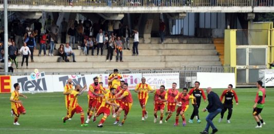 Benevento-Catania e quel gol storico di Campagnacci: “L’emozione più bella, un abbraccio indimenticabile”