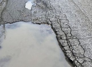 Strade provinciali, la denuncia: “In pessimo stato, rischio quotidiano per gli automobilisti”