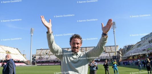 Dopo aver ritrovato la B, il Benevento pensa ai rinnovi di Carli e Floro Flores