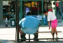 L’obesità sana non esiste, anche con esami perfetti rischio malattia e morte aumenta: lo studio