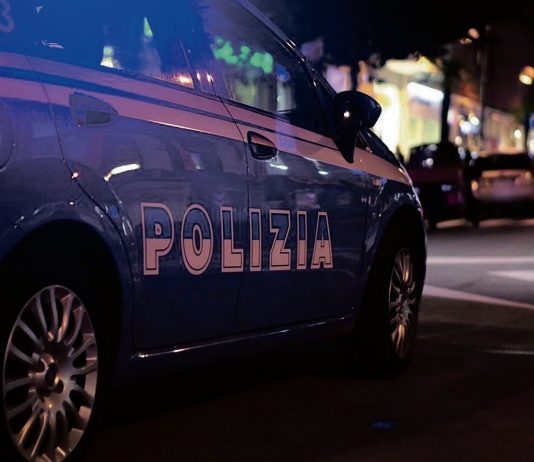 Movida violenta a Telese: rissa e bottigliate tra giovani davanti a un locale, un ferito