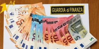 Beccata con la droga nel fuseaux: pusher nei guai