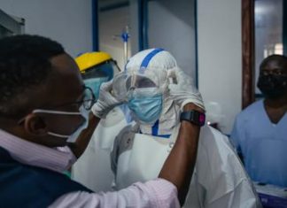 Allarme Ebola, Oms: “Situazione molto preoccupante”. Restrizioni e controlli rafforzati in aeroporti Usa