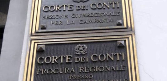 Fondi per migranti usati per viaggi ed acquisti di lusso: coinvolti anche ex funzionari della Prefettura, contestato danno erariale per oltre un milione