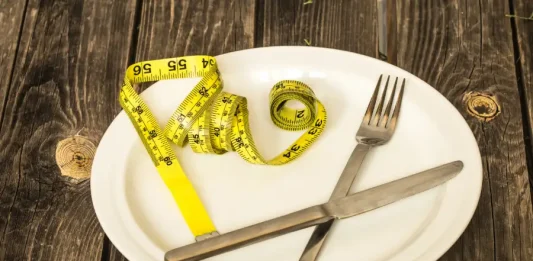Disturbi alimentari, il grido inascoltato di una famiglia: “Nessuna risposta dalle istituzioni”