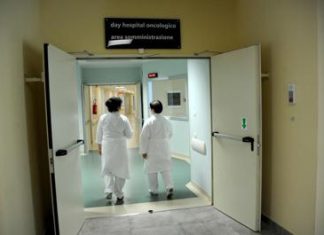 Aiom: “90% oncologi usa accesso precoce a terapie, rimane nodo burocrazia”