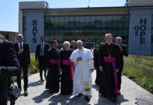 L’abbraccio di Papa Leone ai piccoli pazienti del Cnao di Pavia
