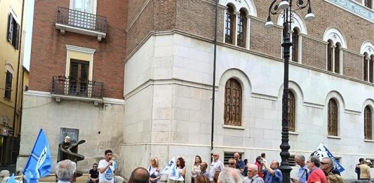 Mobilitazione per difendere l’acqua pubblica: “No a gestione privatistica”