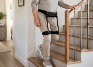 Arrivano in Italia i primi esoscheletri medicali leggeri per supportare la deambulazione