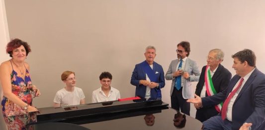 Airola, consegnate le nuove aule del ‘Lombardi’. Domani tocca al ‘De’ Liguori’ di Sant’Agata