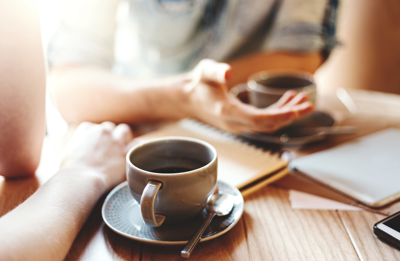 Salute, cardiologi Usa: “Con massimo 5 tazze al giorno di caffè caffeinato sicurezza e possibili benefici”