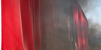 Camion prende fuoco sulla Telesina, tanta paura e disagi al traffico