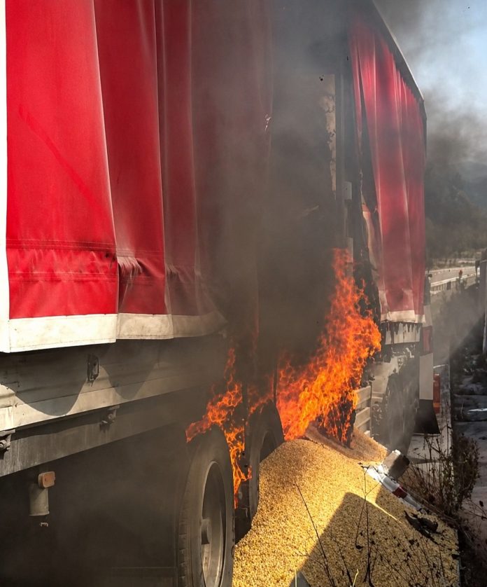 camion fiamme
