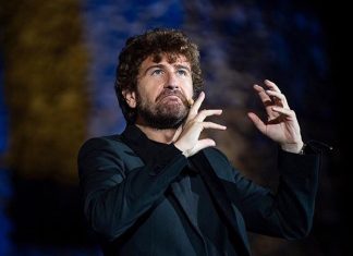 Alessandro Siani chiude Città Spettacolo: appuntamento al 30 agosto alessandro siani