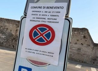 Nuove limitazioni in piazza Pacca e corso Dante, cittadini e residente infuriati: “Ora basta”