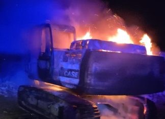 Rogo in un cantiere a Morcone: distrutti camion ed escavatore