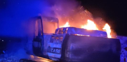 Rogo in un cantiere a Morcone: distrutti camion ed escavatore