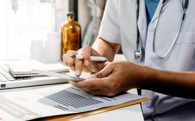 medico_consulto_123RF