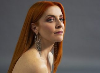 Caduta dal palco a San Salvo, salta il concerto di Noemi a Circello