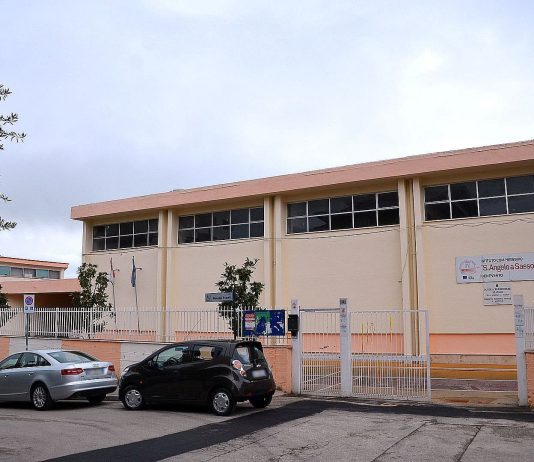 Accorpamento ‘Moscati’ e ‘Sant’Angelo a Sasso’, altra grana: mancano i locali in cui riunire i 200 docenti