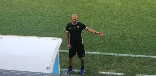 Il Benevento supera l’ultimo collaudo, Floro Flores aspetta novità dal mercato