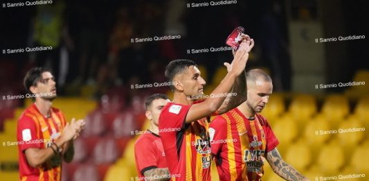 Il Benevento cerca la prima vittoria: ad Ascoli Floro Flores presenta poche novità