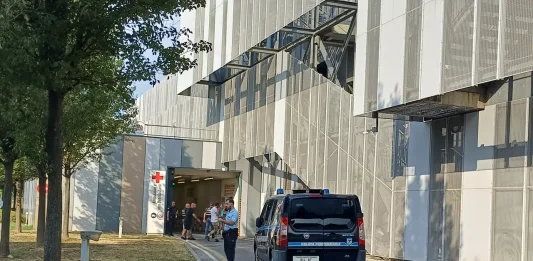 Spari al pronto soccorso di Prato, ferito fuggitivo: indagato agente polizia penitenziaria di Airola
