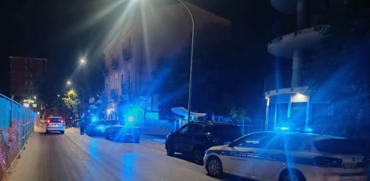 Scontro a calci e pugni in città, sette persone denunciate. Episodio di violenza anche al Ferragosto Sannazareno