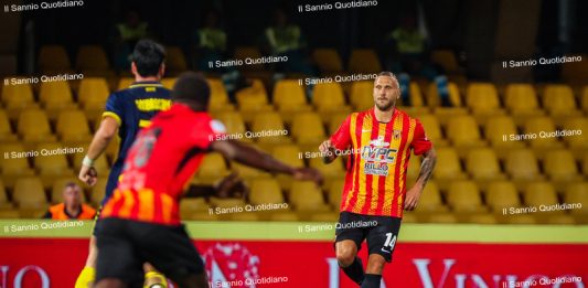 In Serie B si vince anche con l’esperienza: Palermo squadra più anziana, Benevento senza estremi