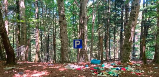 Ancora rifiuti abbandonati sul Taburno, il Parco annuncia: “Ora fototrappole”
