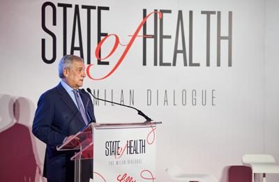 Tajani: “Governo stabile attrae investimenti”