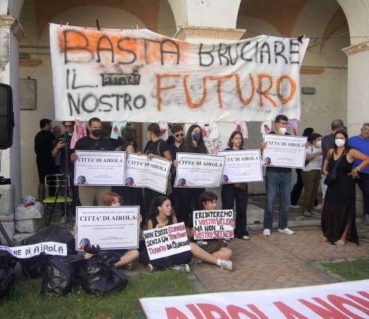 Rogo Airola, il grido della piazza: “Ora vogliamo la verità”