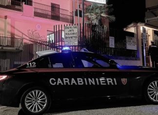 Truffa un’anziana e fugge, ma oltre 200 persone si mobilitano e lo braccano: arrestato 27enne, preso anche il complice