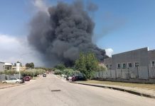 Maxi incendio Airola, allarme in tutta la valle Caudina: primi rilievi dell’Arpac, pronto un laboratorio mobile sul posto