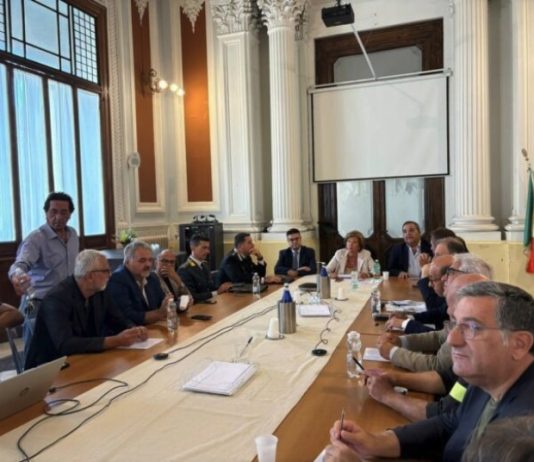 Airola, rogo quasi domato ma resta l’emergenza: attenzione su aria e terreni