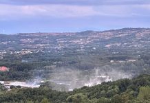 Nuovo incendio all’impianto di compostaggio di Sassinoro: rogo domato, ma serve bonifica