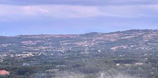 Nuovo incendio all’impianto di compostaggio di Sassinoro: rogo domato, ma serve bonifica