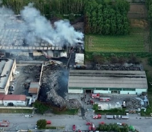 Airola, rogo ancora attivo ma i dati migliorano. Il caso in Parlamento, oggi sopralluogo di Fico