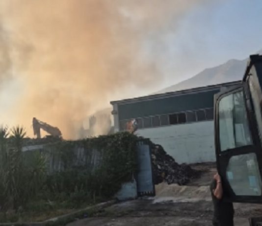 Nuovo focolaio ad Airola: fiamme domate, ma la paura resta