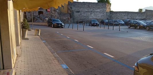 Parcheggi, 300 nuove strisce blu. Il Pd: “Basta fare cassa sui cittadini”