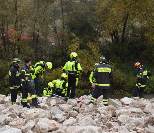 Cadavere trovato nel fiume Calore, è giallo: 43enne senza vita, indagini in corso