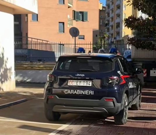 Mensa, partenza e subito ritardi: i nodi dei 400 alunni che non hanno aderito nei termini e dei pasti speciali. E alla Sant’Angelo a Sasso arrivano i Carabinieri