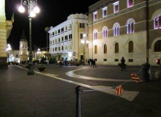 Bimbo investito da una bici mentre passeggia con i genitori lungo il corso Garibaldi