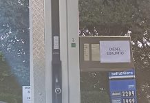 Scaffali ancora vuoti, ai distributori solo gpl e metano